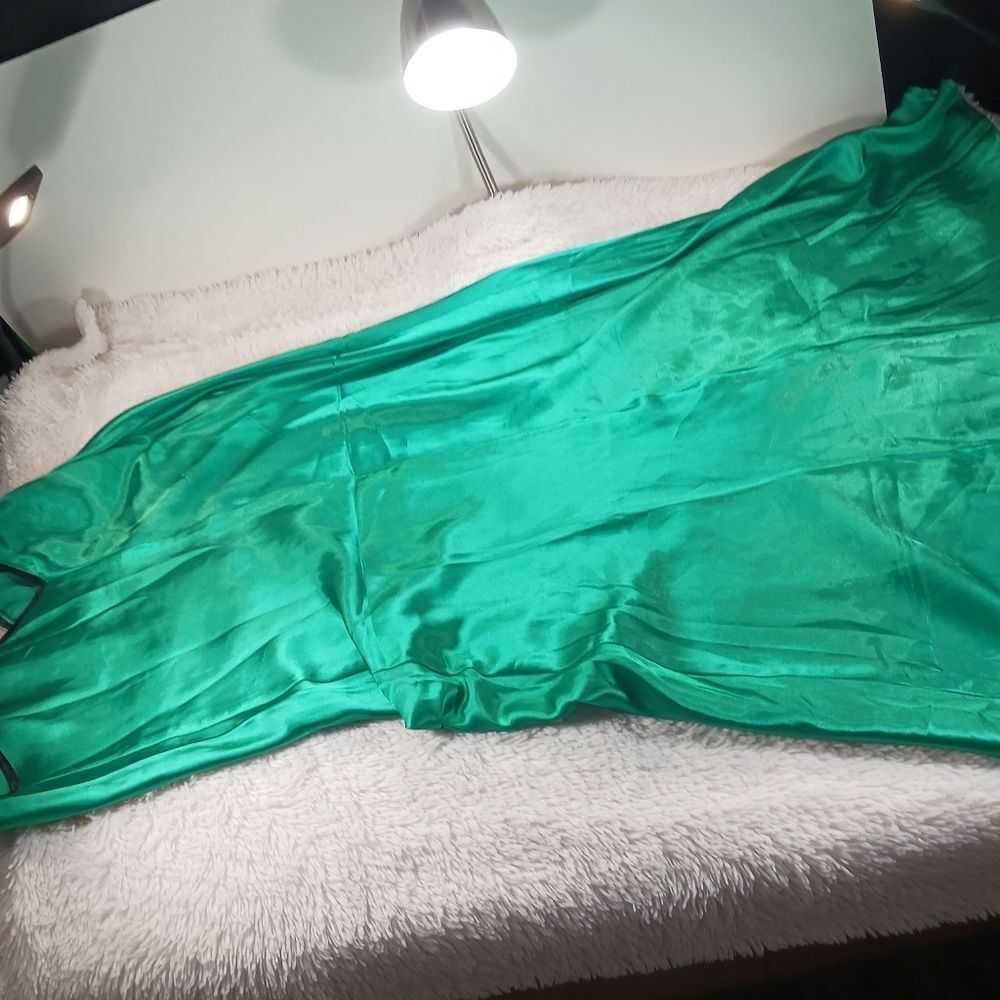 VNTG Oscar de la Renta Green Satin Slip Dress Plunging Neckline Woman 36 Chest.. - Picture 9 of 9